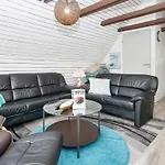 6 Person In Nyaraló